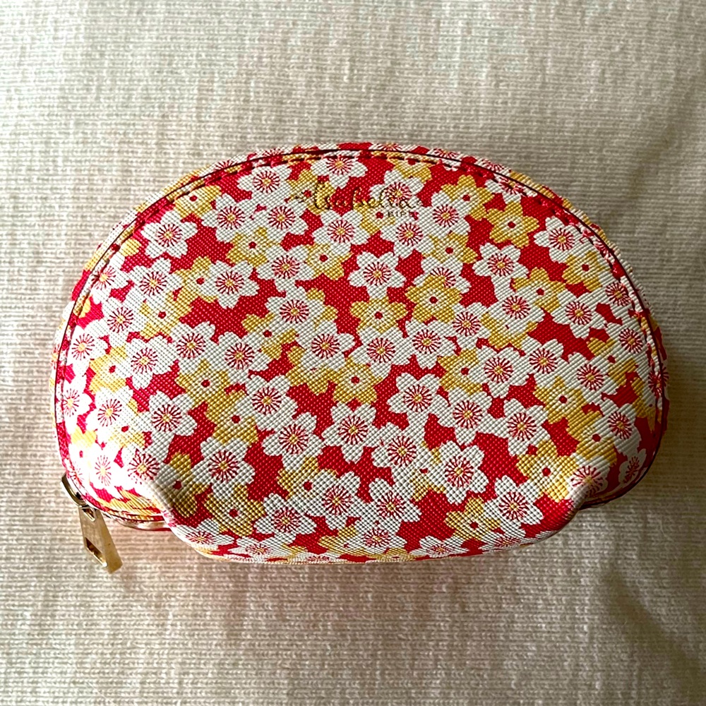 Little makeup case